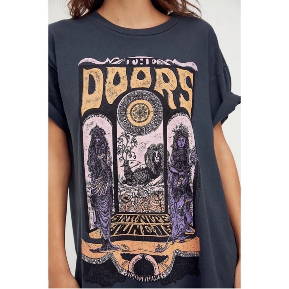 Daydreamer Charcoal Tee